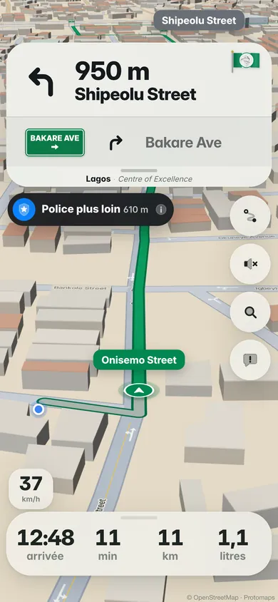Police plus loin, à 630 m, sous l’instruction de guidage sur Onisemo Street