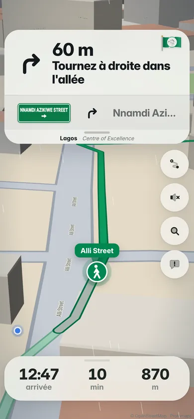 Les derniers mètres à pied : 60 m, tournez à droite dans l’allée, avec le piéton sur le trottoir d’Alli Street