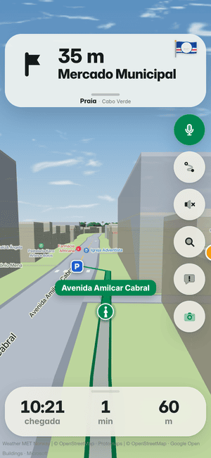 A pé na Praia: os últimos 40 m até à entrada de Mercado Municipal, ao nível da rua
