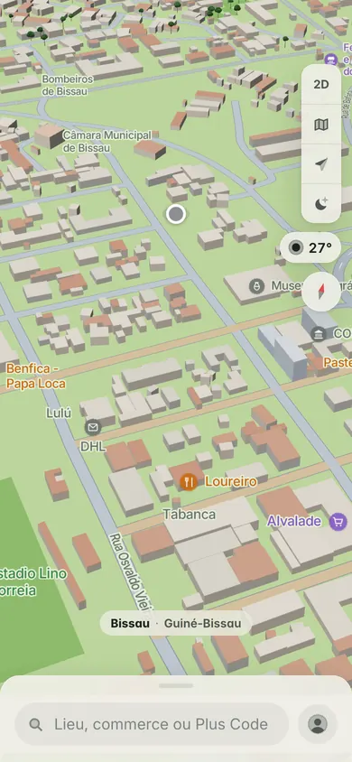La carte 3D du centre de Bissau, avec la Câmara Municipal, la caserne des pompiers, des commerces et la barre de recherche